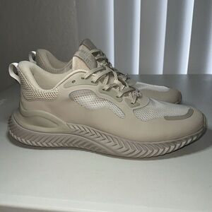 STEVE MADDEN SALDE SAND NEW, size 12, very comfy, last one!